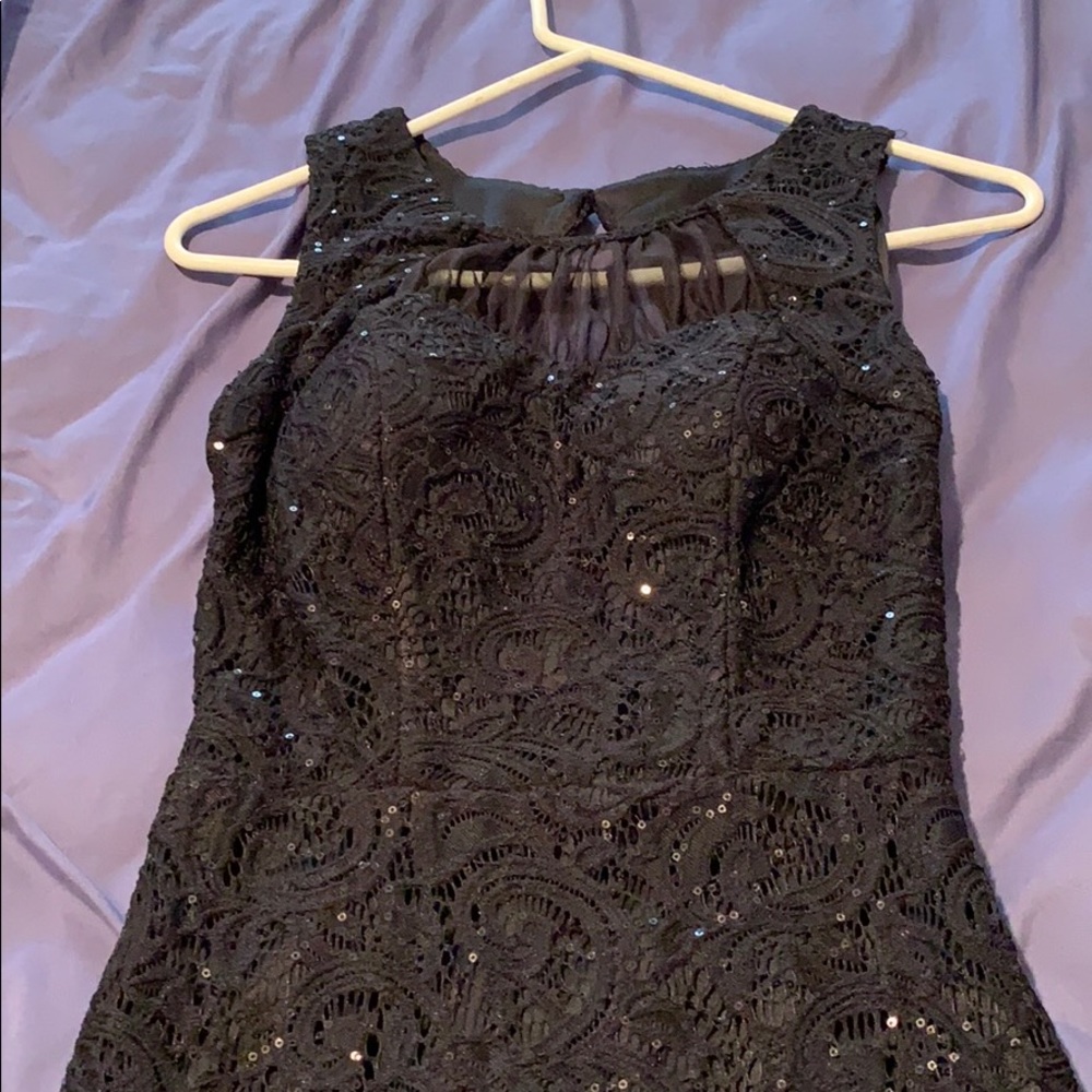 Dress - Picture 2 of 7